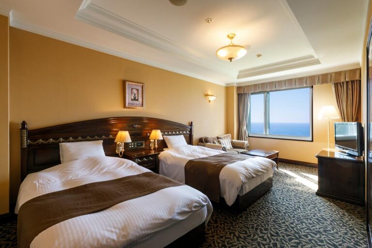 ホテルノイシュロス小樽 夏の夕日が人気のツインA