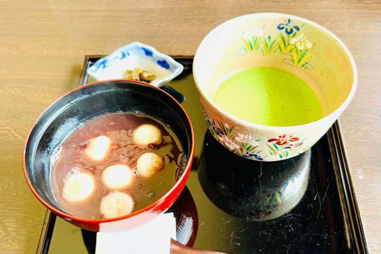茶房せき川　白玉ぜんざい（抹茶付き）
