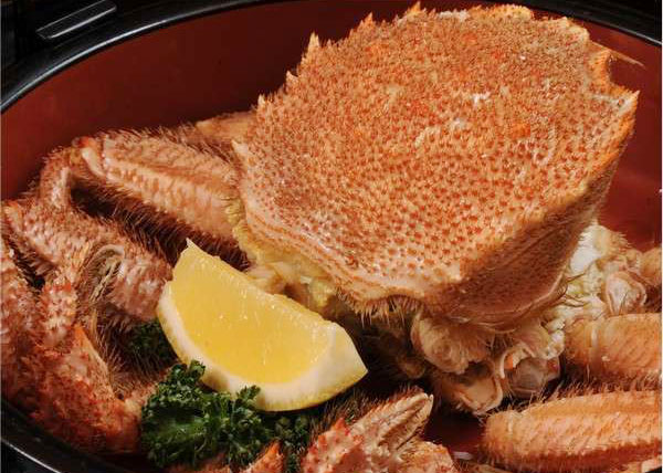 湯の川温泉 一乃松 生の吉次唐揚げ毛蟹姿盛り