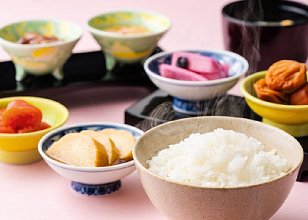 つやつやの北海道米とご飯のお供も多数ご用意しております。